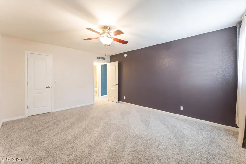 2866 Loveland, Las Vegas, NV 89109