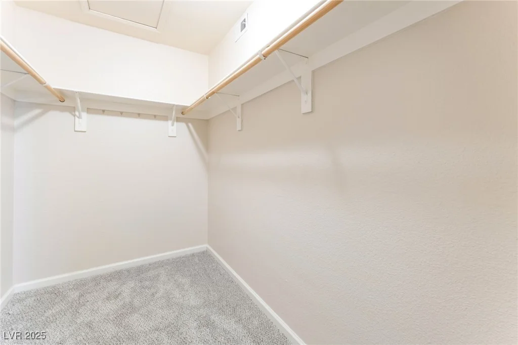 2866 Loveland, Las Vegas, NV 89109