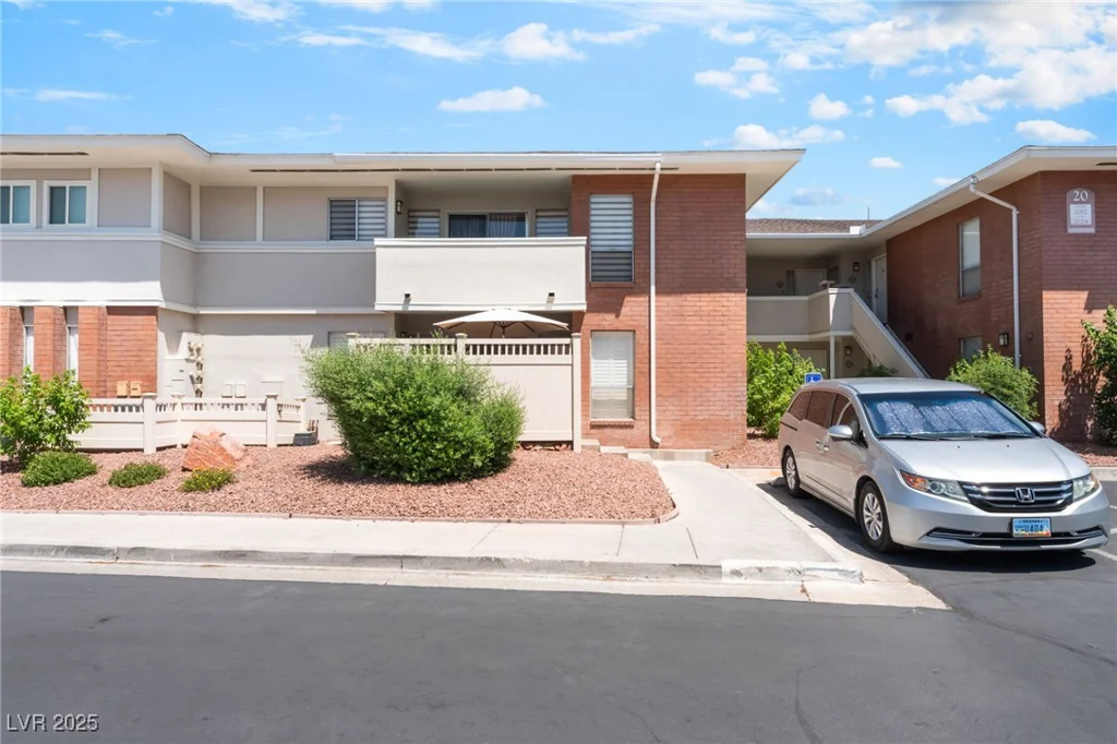 2866 Loveland, Las Vegas, NV 89109