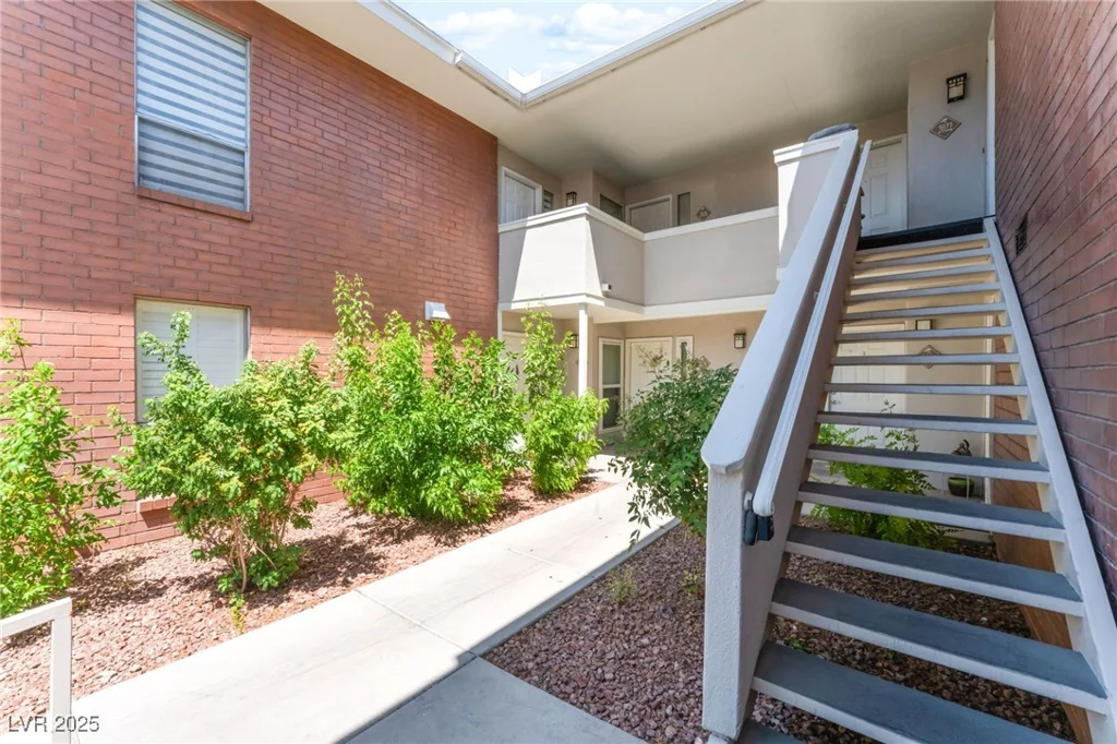 2866 Loveland, Las Vegas, NV 89109