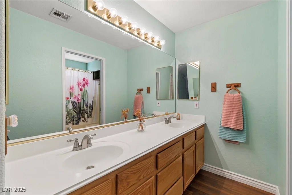 9329 Mountain Cliffs, Las Vegas, NV 89129