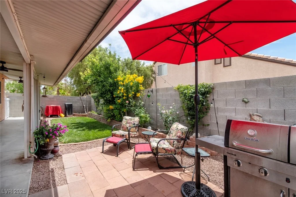 9329 Mountain Cliffs, Las Vegas, NV 89129
