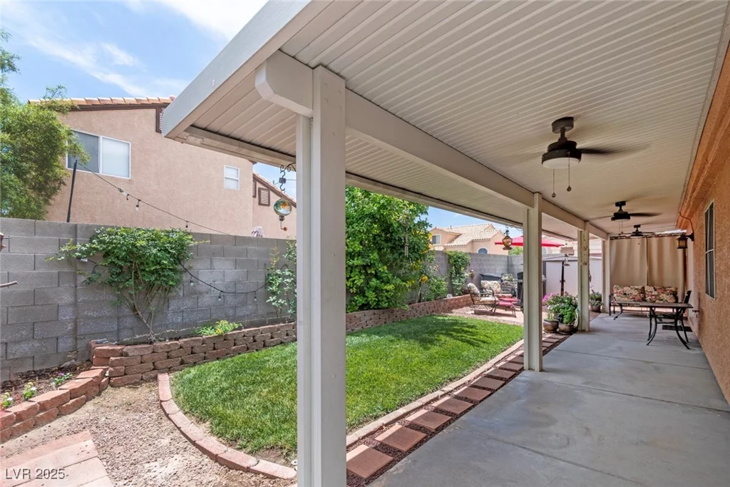 9329 Mountain Cliffs, Las Vegas, NV 89129