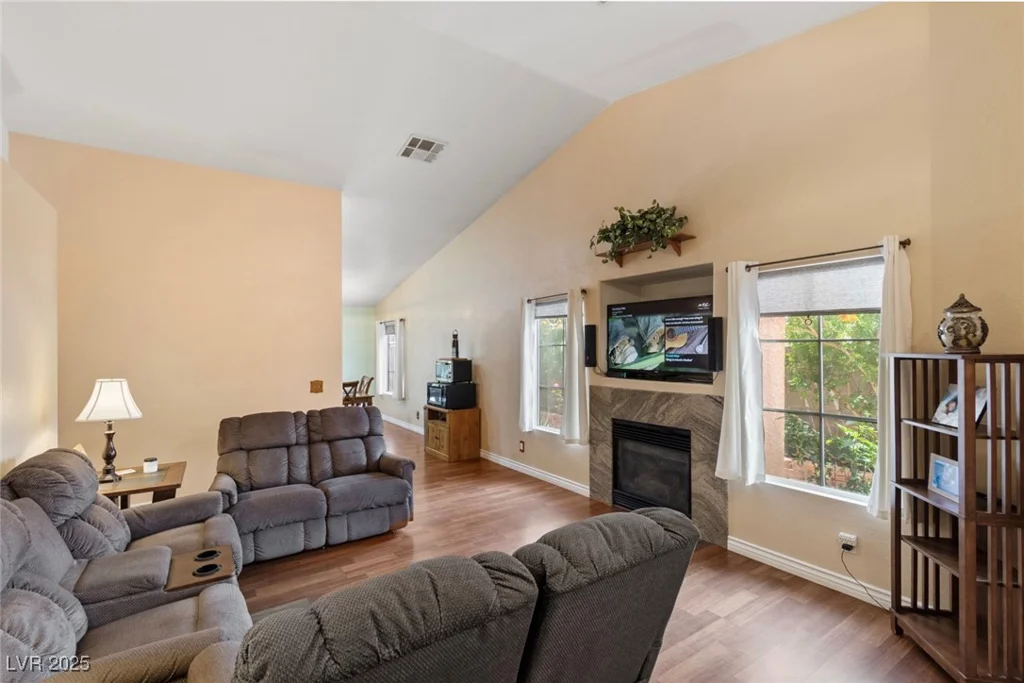 9329 Mountain Cliffs, Las Vegas, NV 89129
