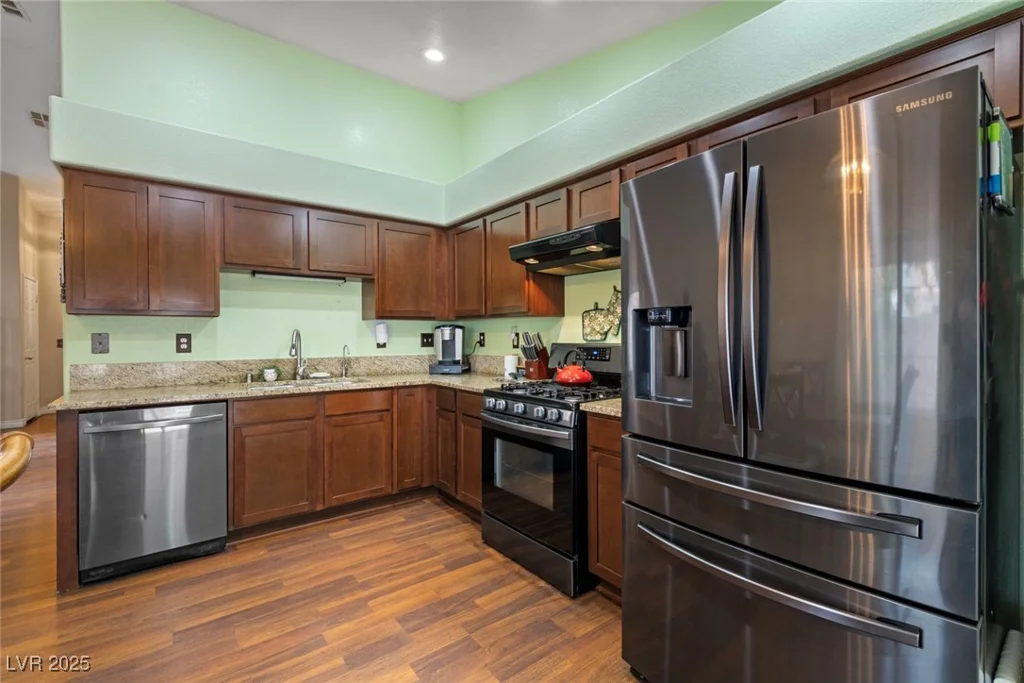 9329 Mountain Cliffs, Las Vegas, NV 89129