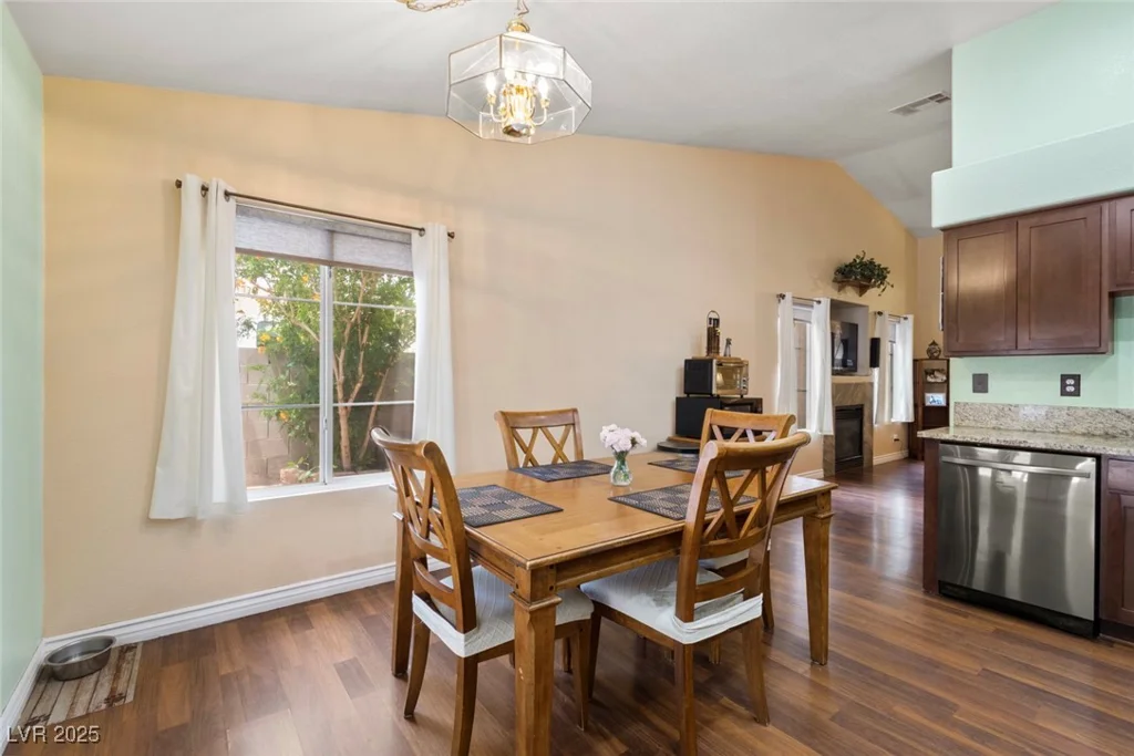 9329 Mountain Cliffs, Las Vegas, NV 89129