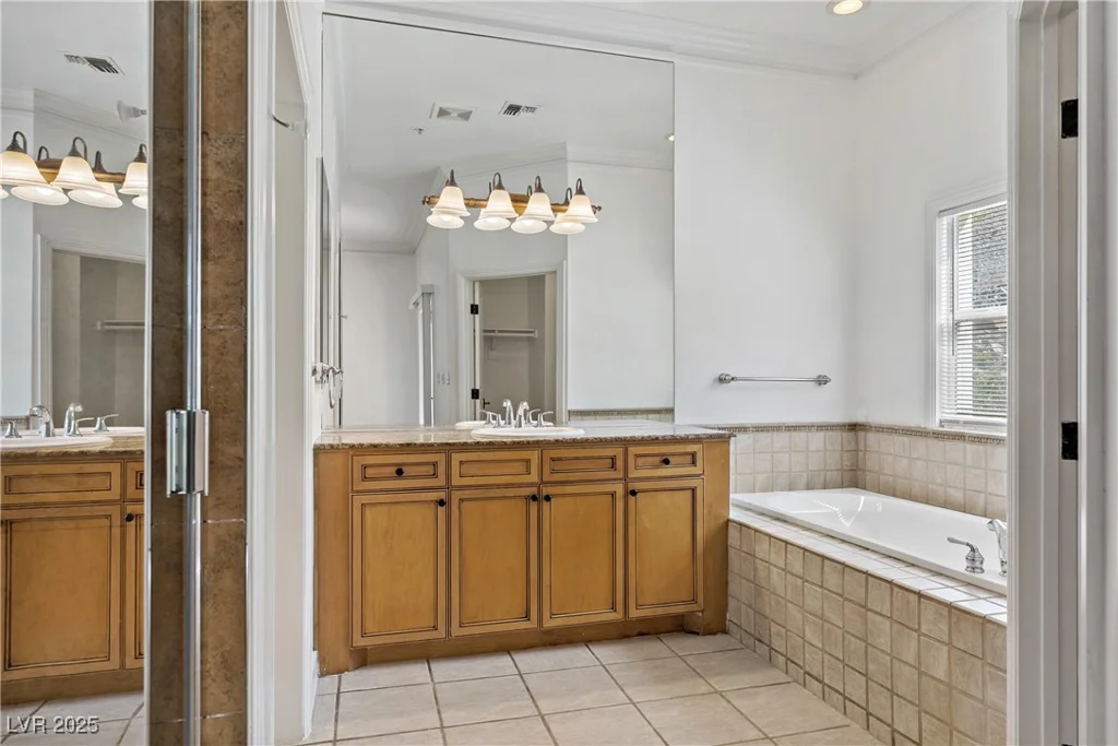 12 Strada Di Circolo, Henderson, NV 89011