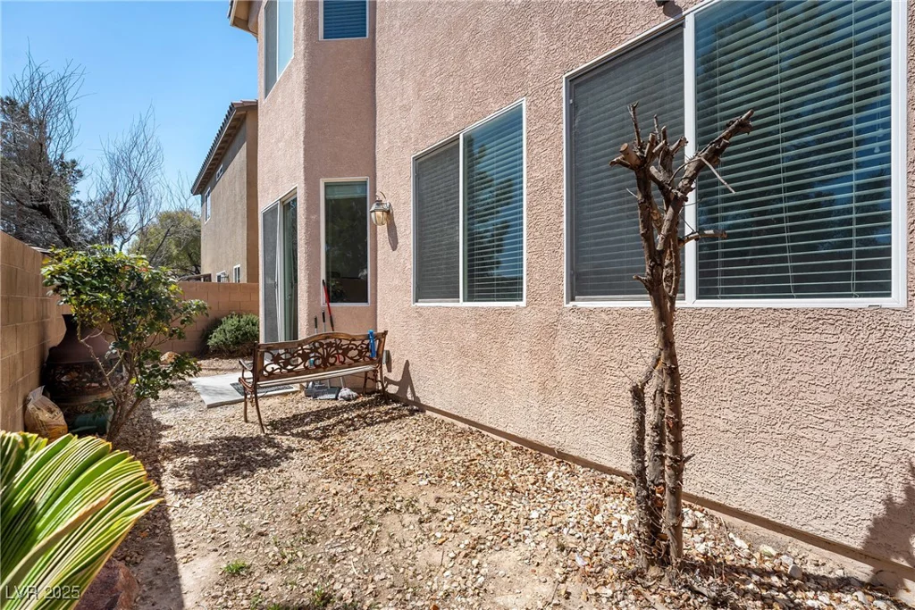 6121 Mission Gorge, Las Vegas, NV 89130