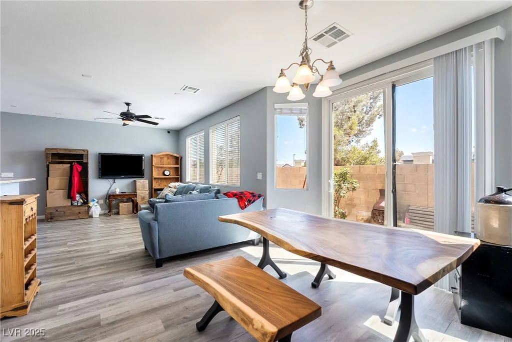 6121 Mission Gorge, Las Vegas, NV 89130