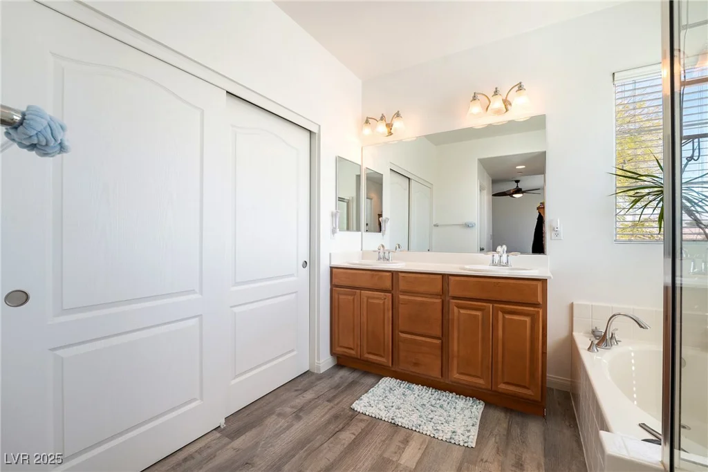6121 Mission Gorge, Las Vegas, NV 89130