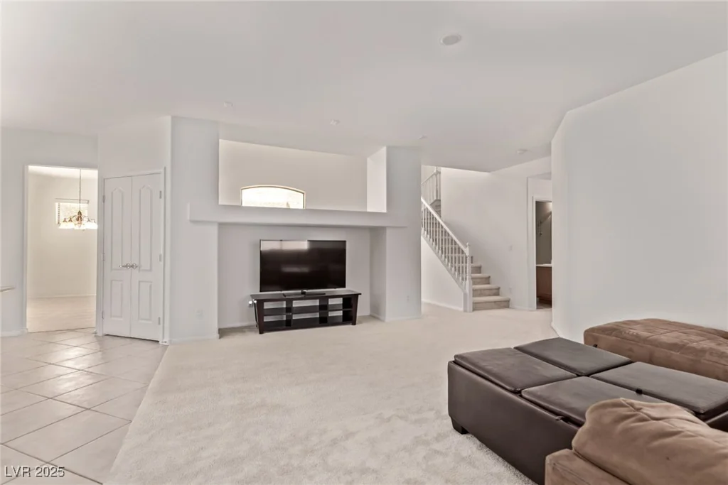 7325 Perkins Hill, Las Vegas, NV 89166