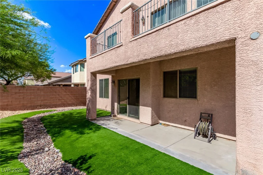 7325 Perkins Hill, Las Vegas, NV 89166