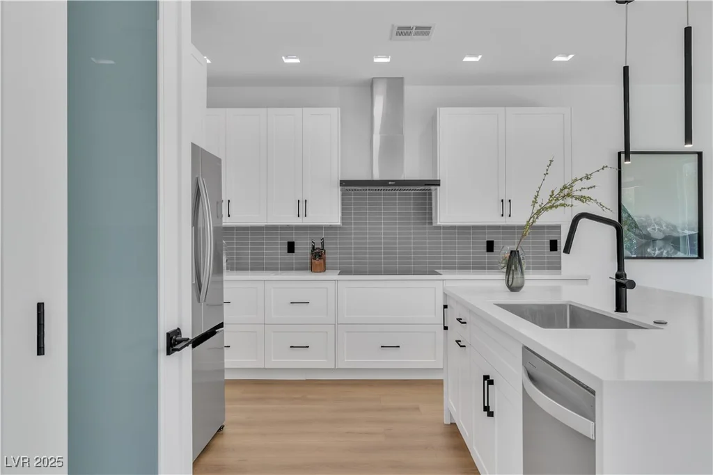 9713 Kampsville, Las Vegas, NV 89148