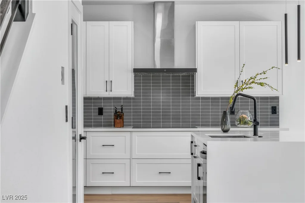 9713 Kampsville, Las Vegas, NV 89148