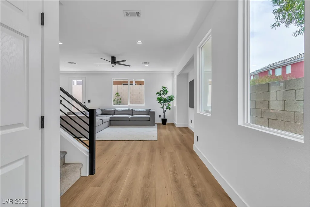9713 Kampsville, Las Vegas, NV 89148