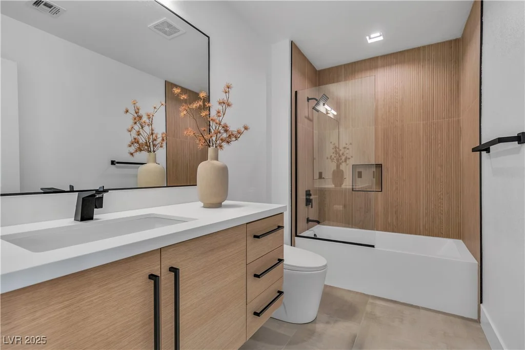 9713 Kampsville, Las Vegas, NV 89148