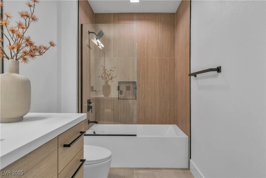 9713 Kampsville, Las Vegas, NV 89148