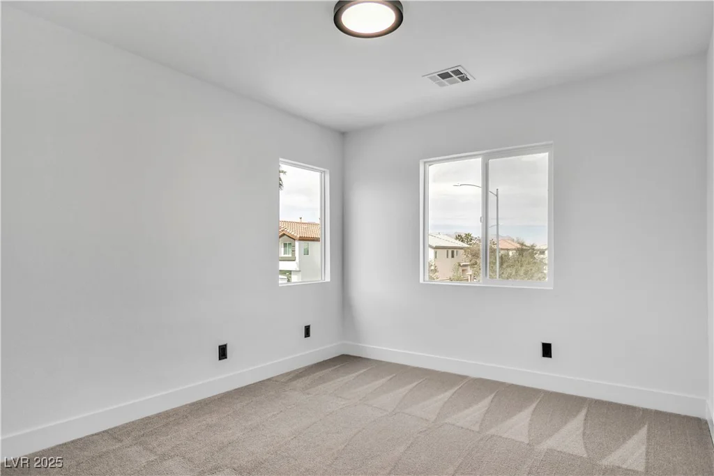 9713 Kampsville, Las Vegas, NV 89148