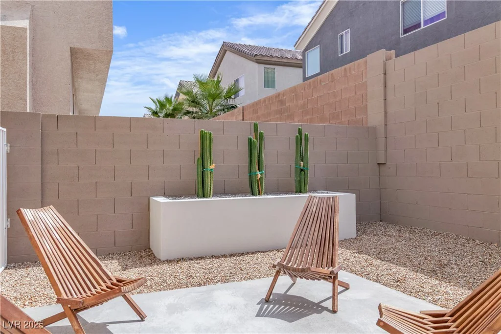 9713 Kampsville, Las Vegas, NV 89148