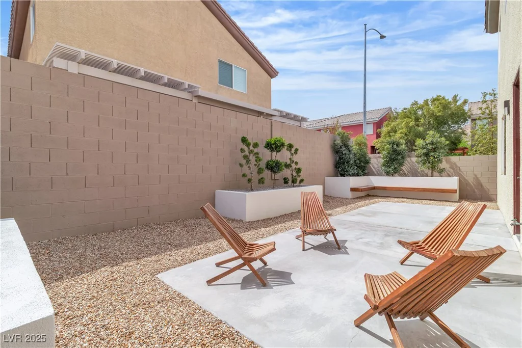 9713 Kampsville, Las Vegas, NV 89148