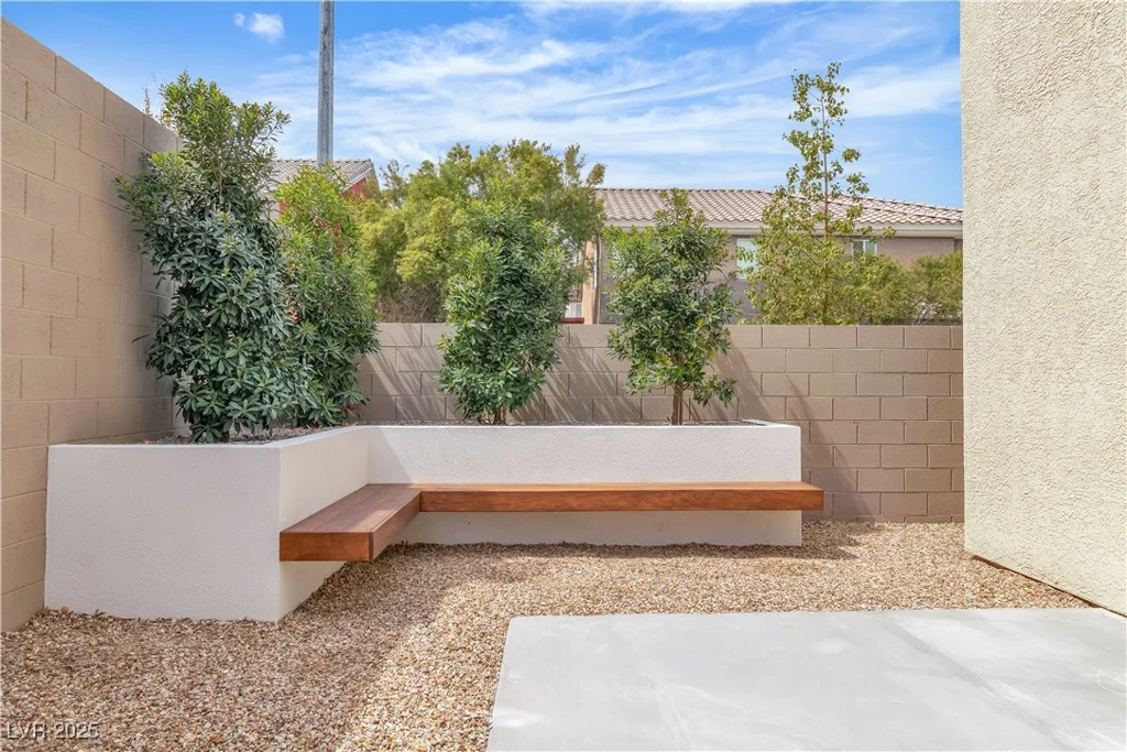 9713 Kampsville, Las Vegas, NV 89148