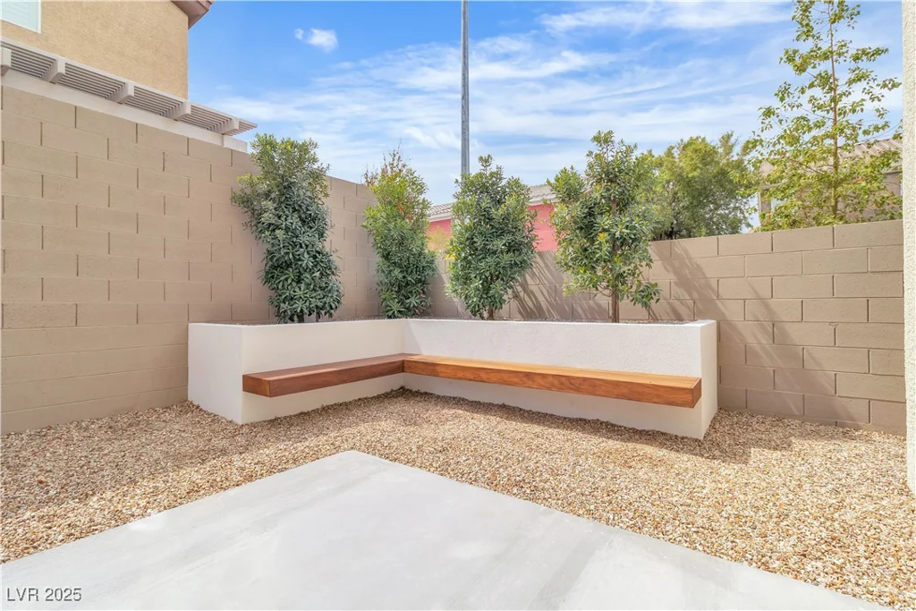 9713 Kampsville, Las Vegas, NV 89148