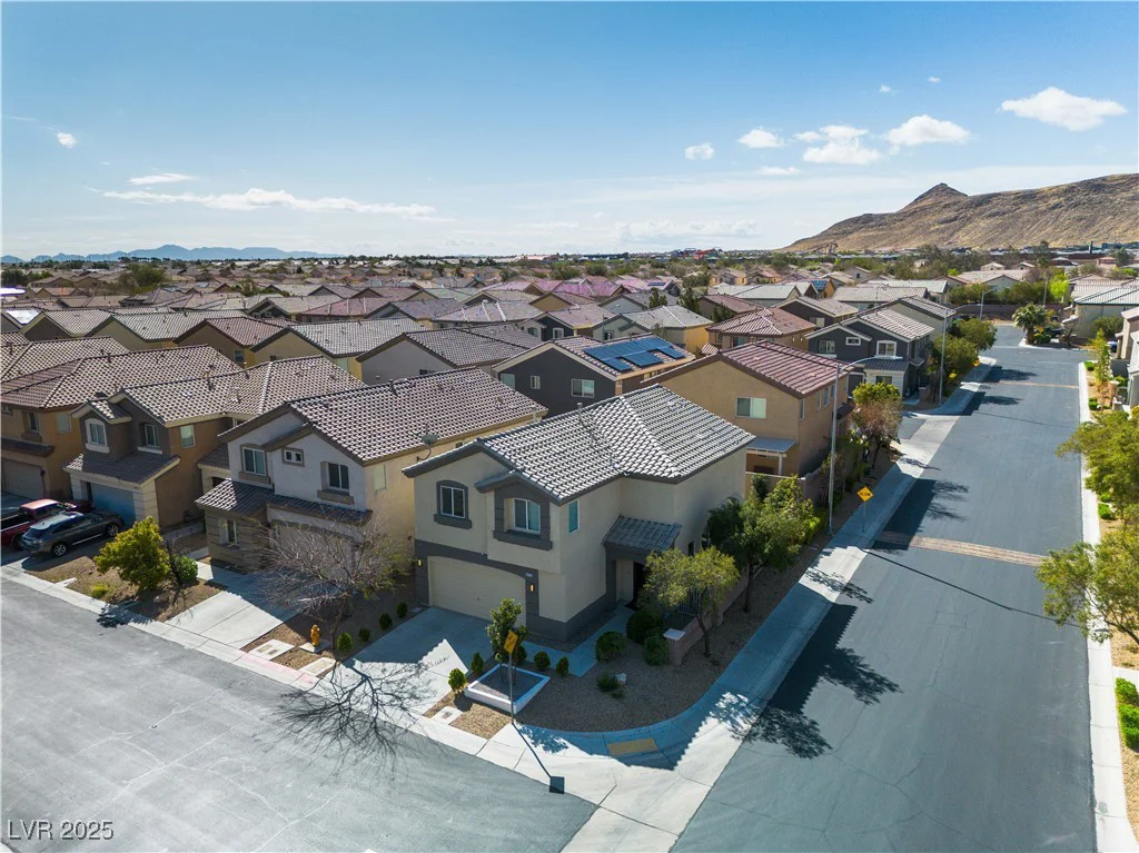 9713 Kampsville, Las Vegas, NV 89148