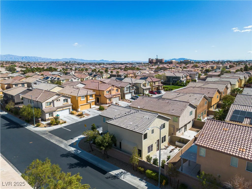9713 Kampsville, Las Vegas, NV 89148