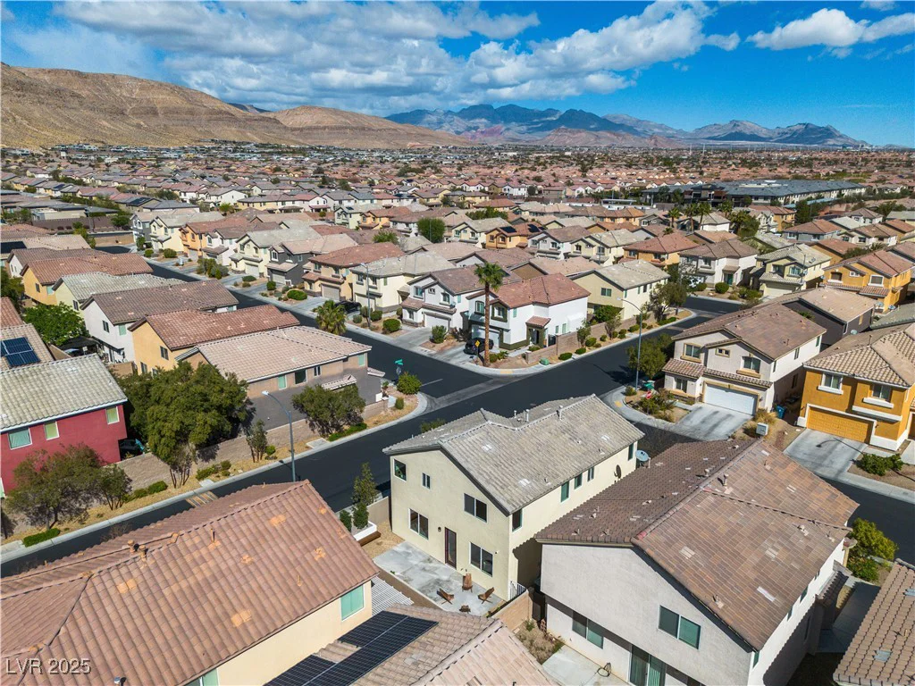 9713 Kampsville, Las Vegas, NV 89148