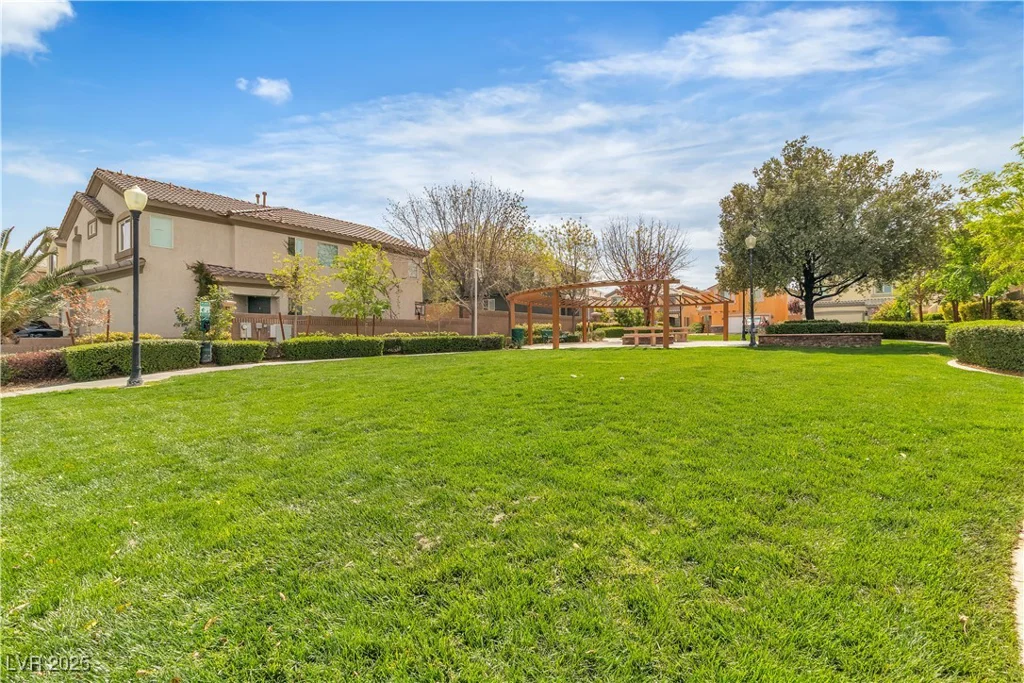 9713 Kampsville, Las Vegas, NV 89148
