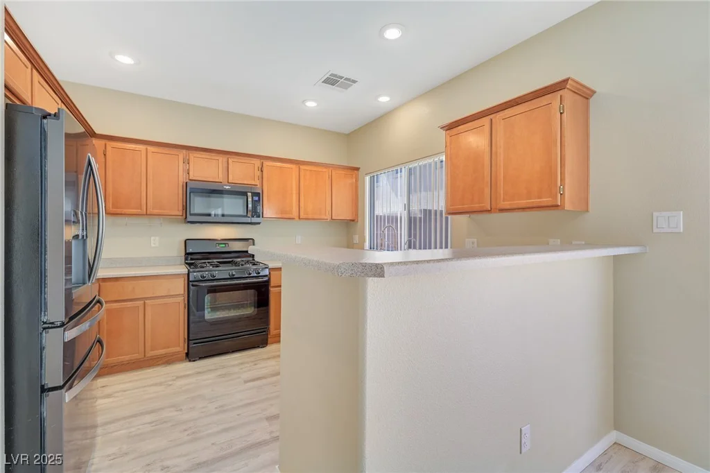 928 Shades End, North Las Vegas, NV 89081