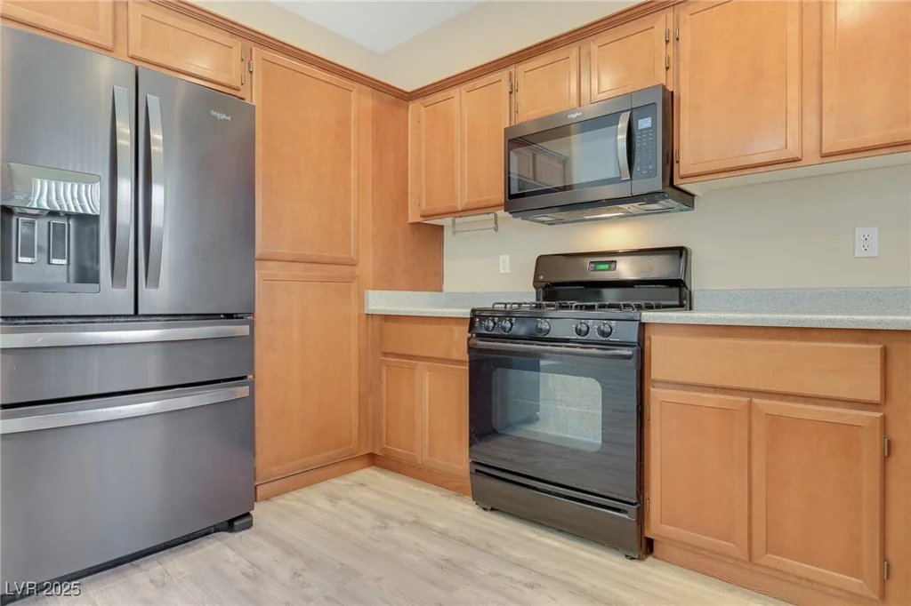 928 Shades End, North Las Vegas, NV 89081