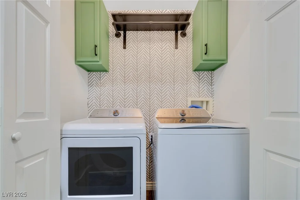 928 Shades End, North Las Vegas, NV 89081