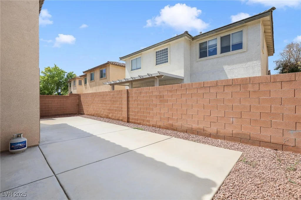928 Shades End, North Las Vegas, NV 89081
