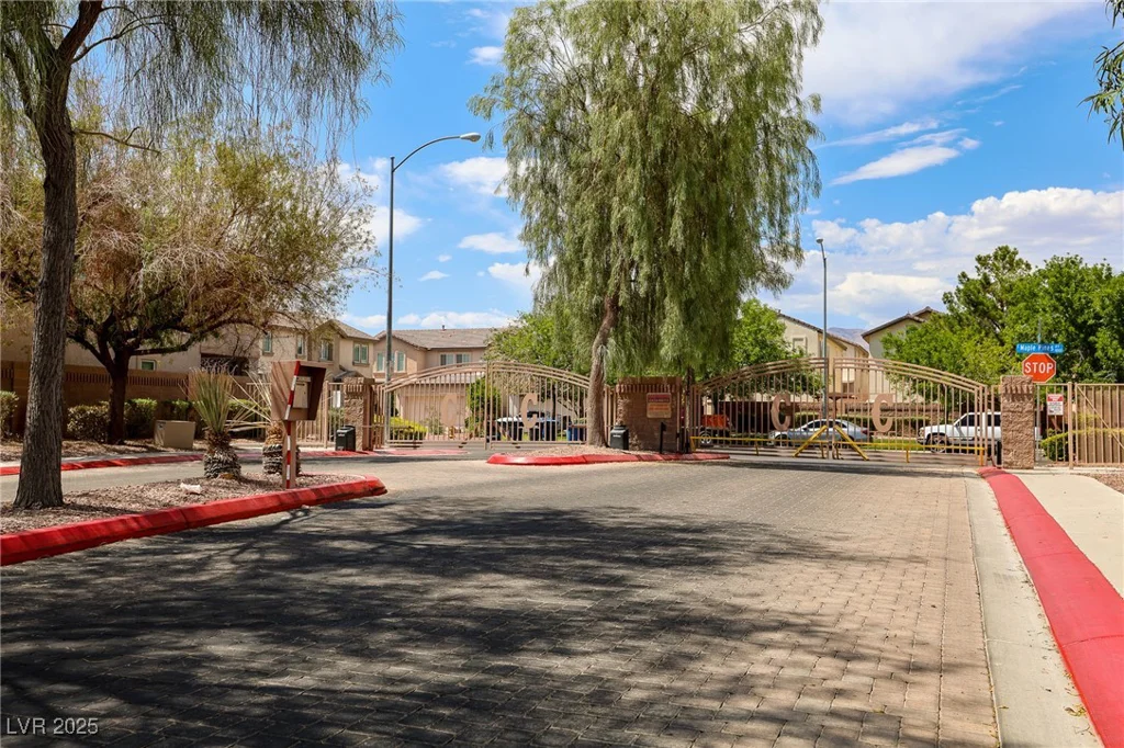928 Shades End, North Las Vegas, NV 89081