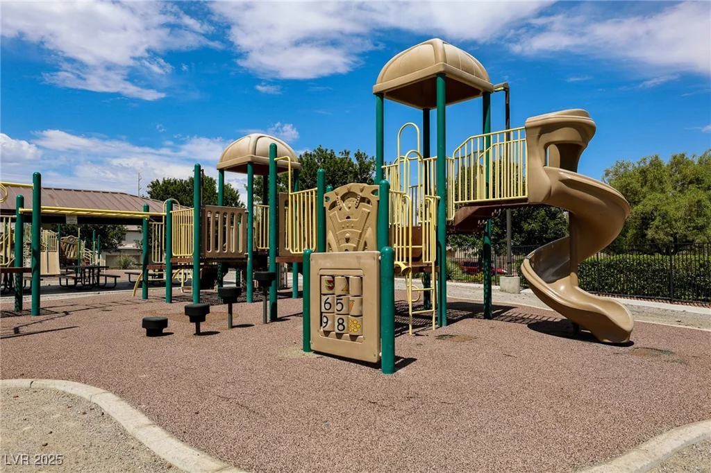 928 Shades End, North Las Vegas, NV 89081