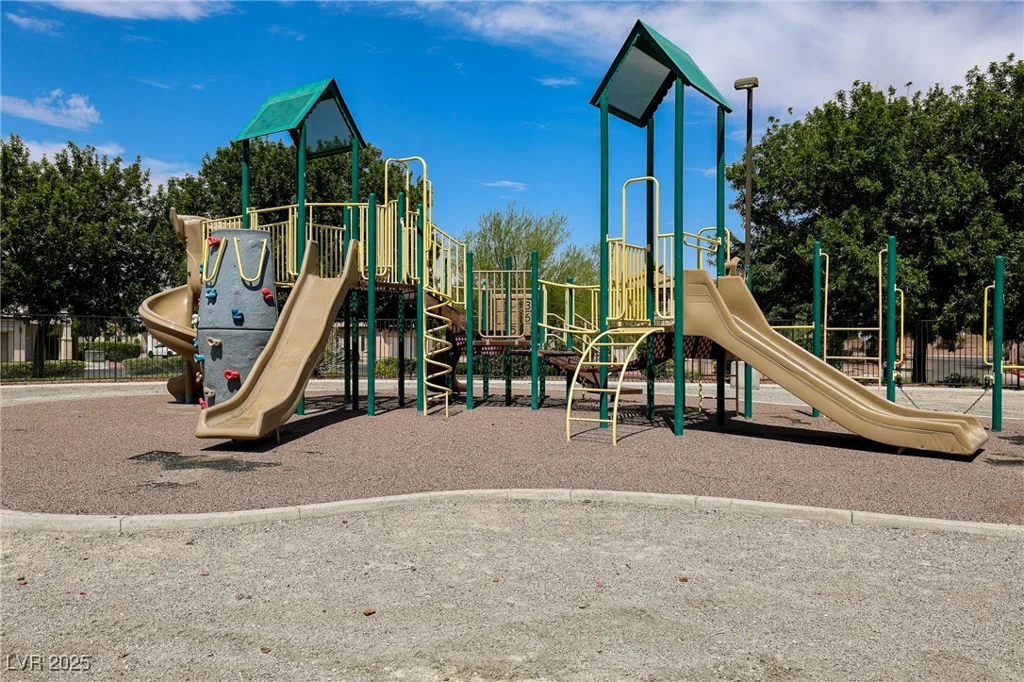 928 Shades End, North Las Vegas, NV 89081