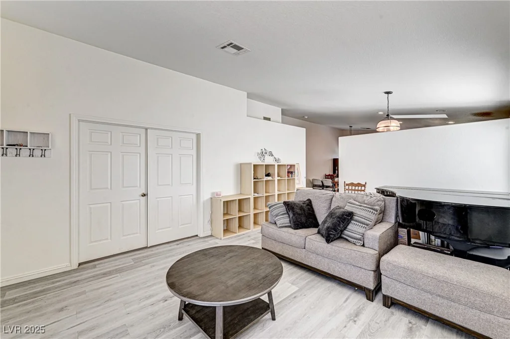 931 Highland Trails, Henderson, NV 89015