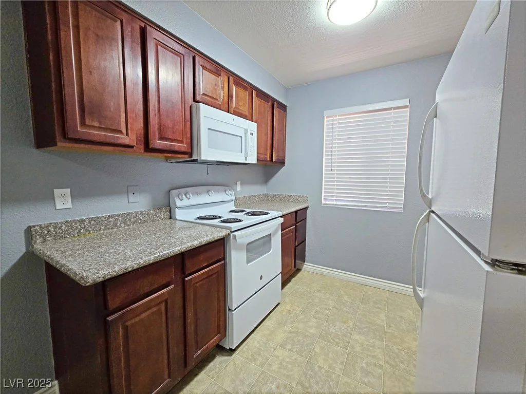 4400 Sandy River, Las Vegas, NV 89103