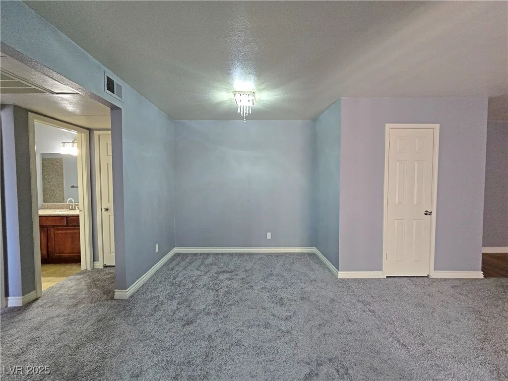 4400 Sandy River, Las Vegas, NV 89103