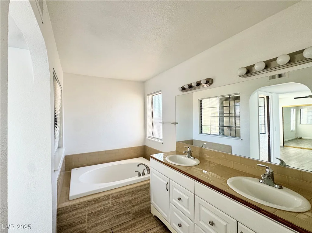6137 Oakey, Las Vegas, NV 89146