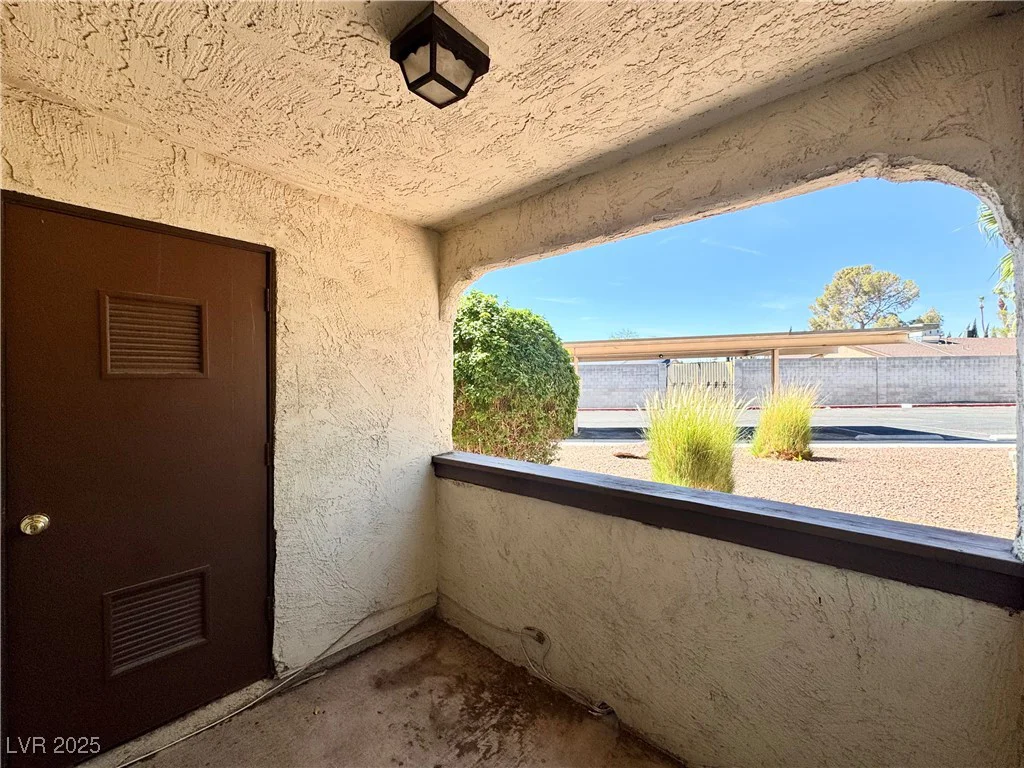 6137 Oakey, Las Vegas, NV 89146