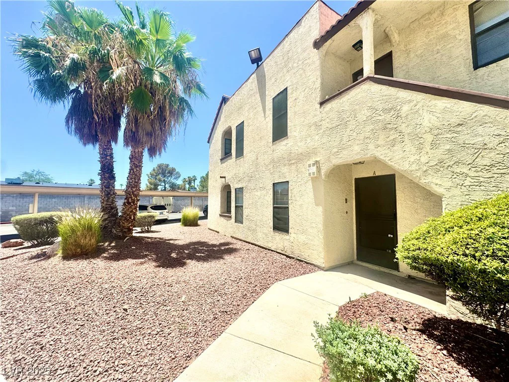 6137 Oakey, Las Vegas, NV 89146