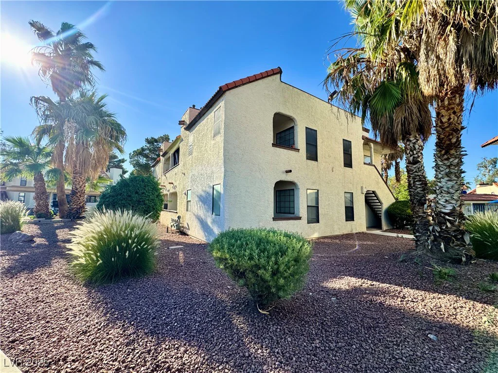 6137 Oakey, Las Vegas, NV 89146