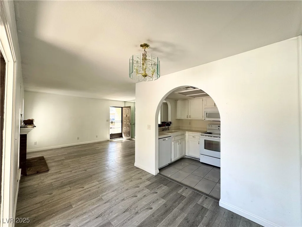 6137 Oakey, Las Vegas, NV 89146