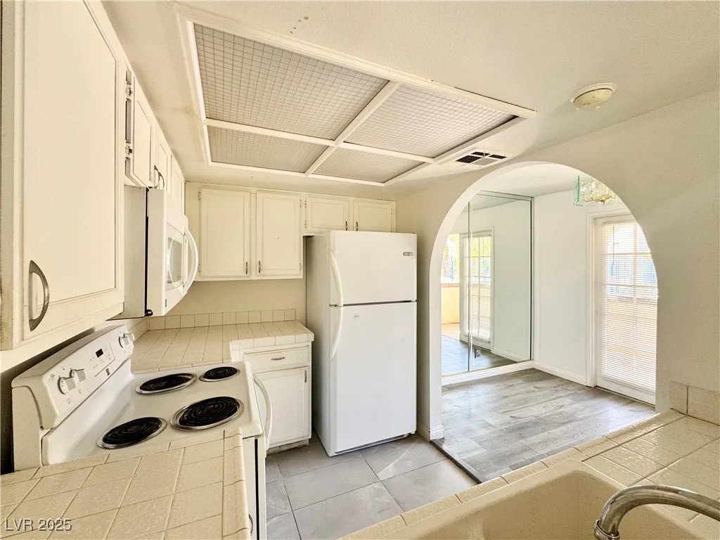 6137 Oakey, Las Vegas, NV 89146