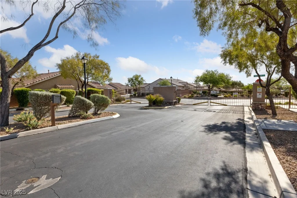 9393 New Utrecht, Las Vegas, NV 89178