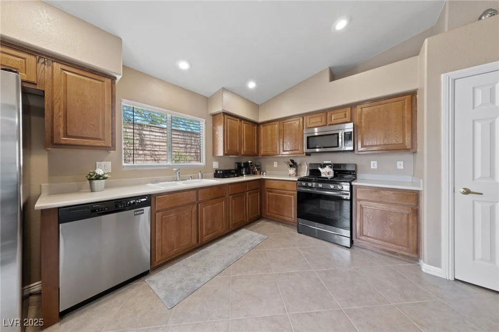 9393 New Utrecht, Las Vegas, NV 89178