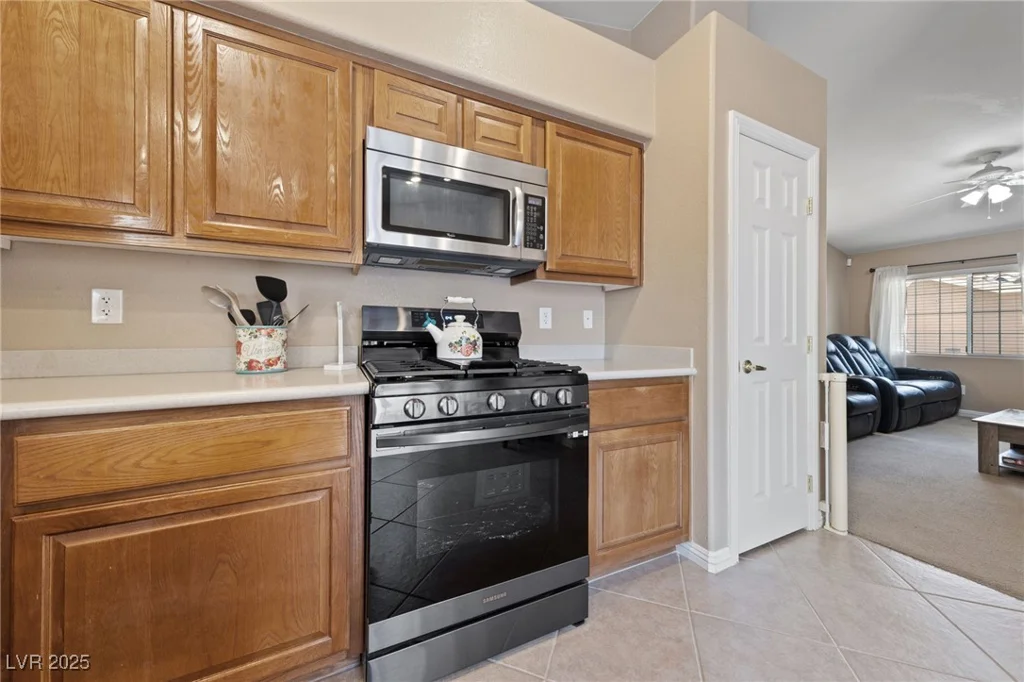 9393 New Utrecht, Las Vegas, NV 89178