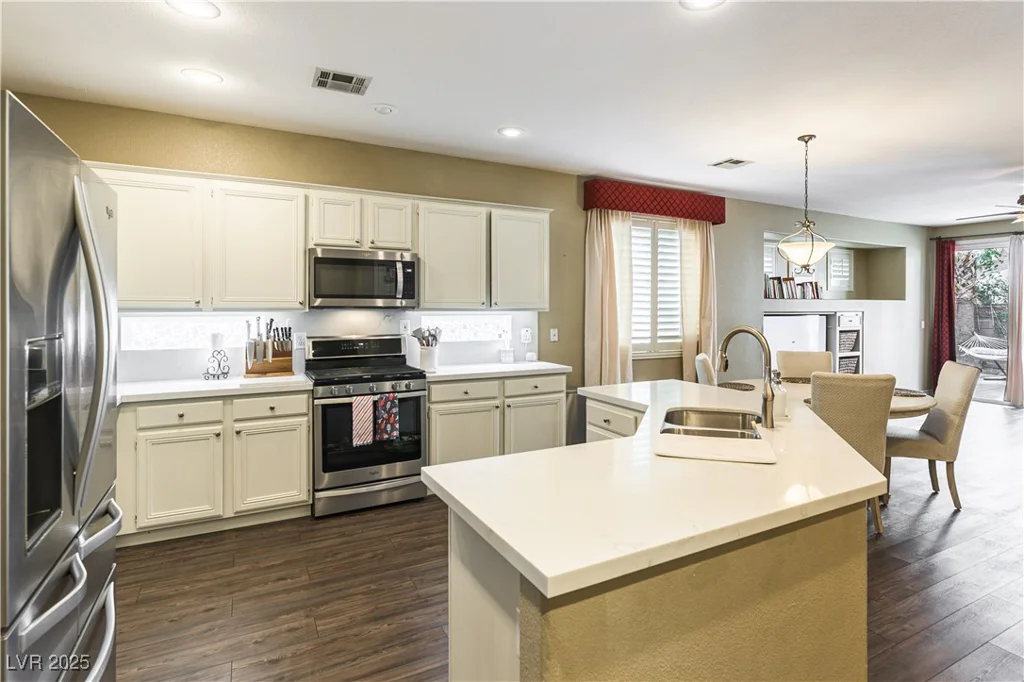 922 Lloyd George, Henderson, NV 89052